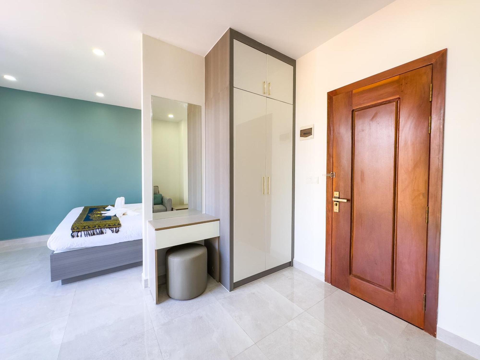 C-Hotel Sihanoukville Bagian luar foto
