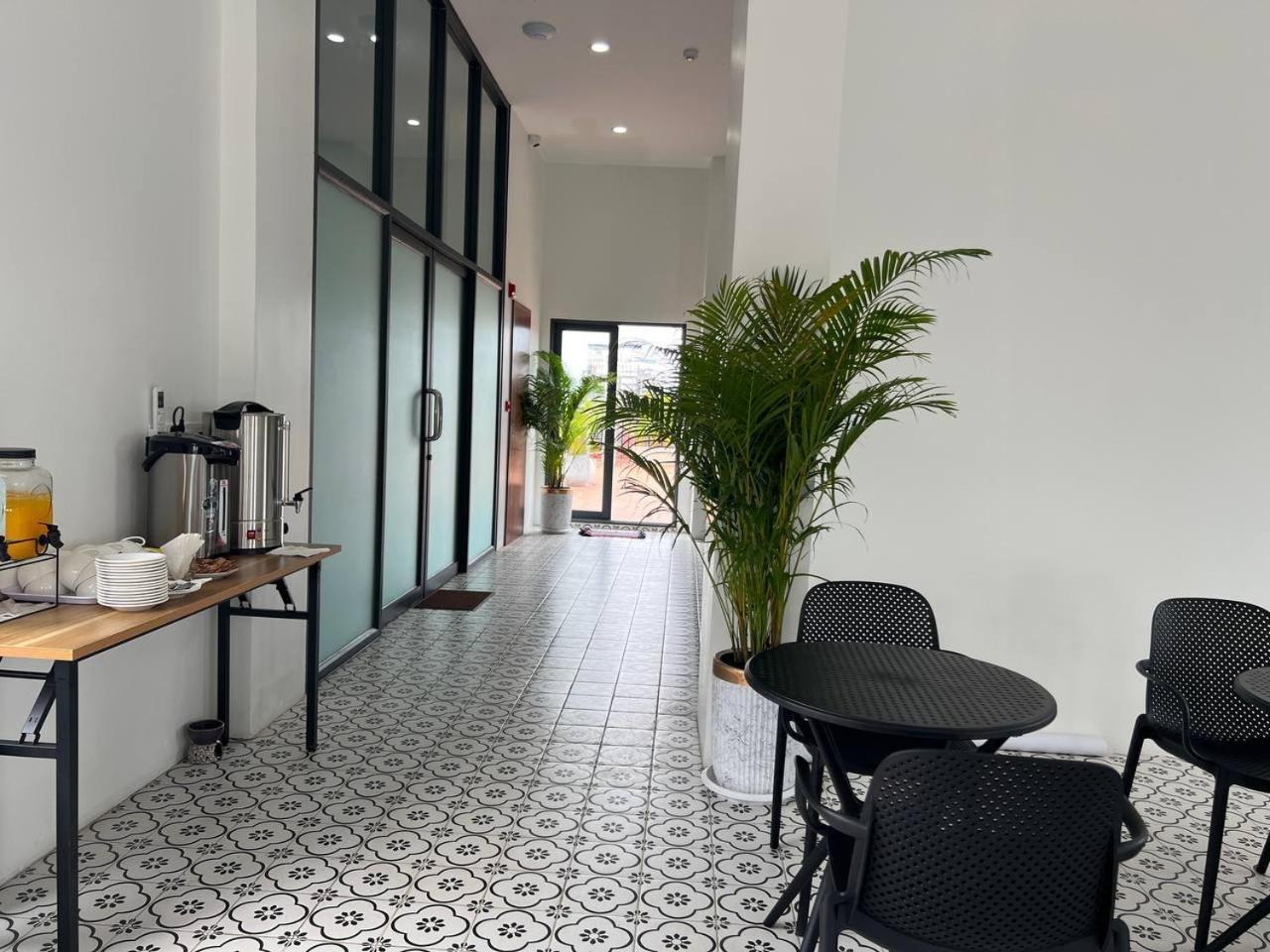 C-Hotel Sihanoukville Bagian luar foto